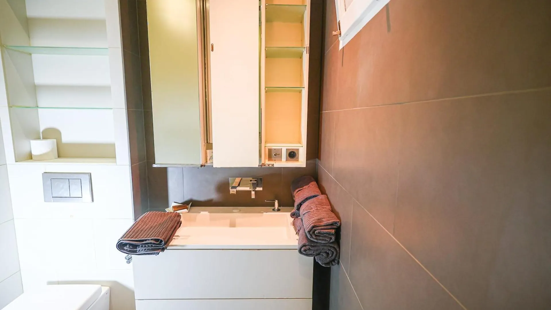 Elegant Appartement Climatise De 65 M2 Avec 2 Ch Párizs Apartman
