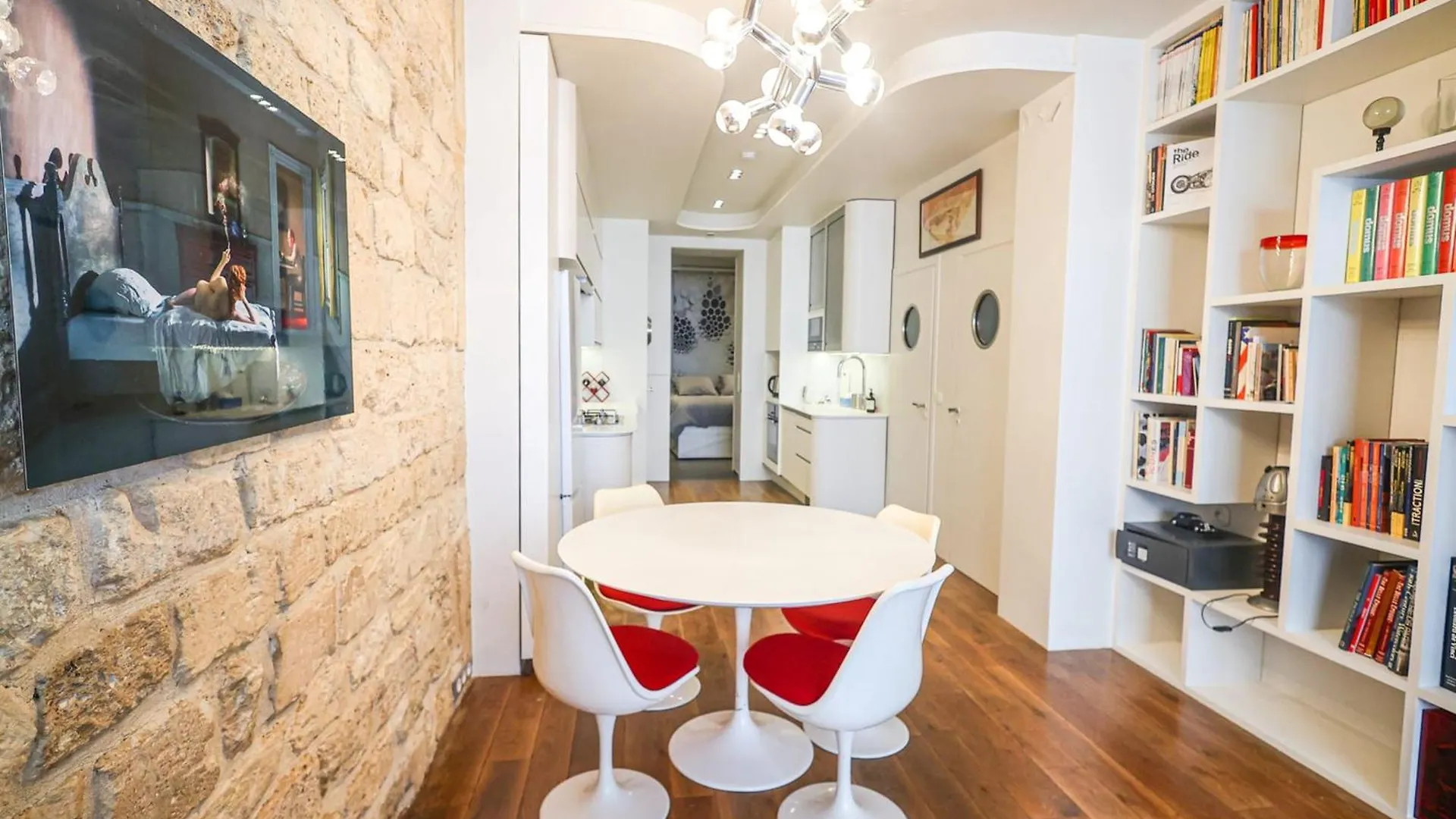 Elegant Appartement Climatise De 65 M2 Avec 2 Ch Paris France